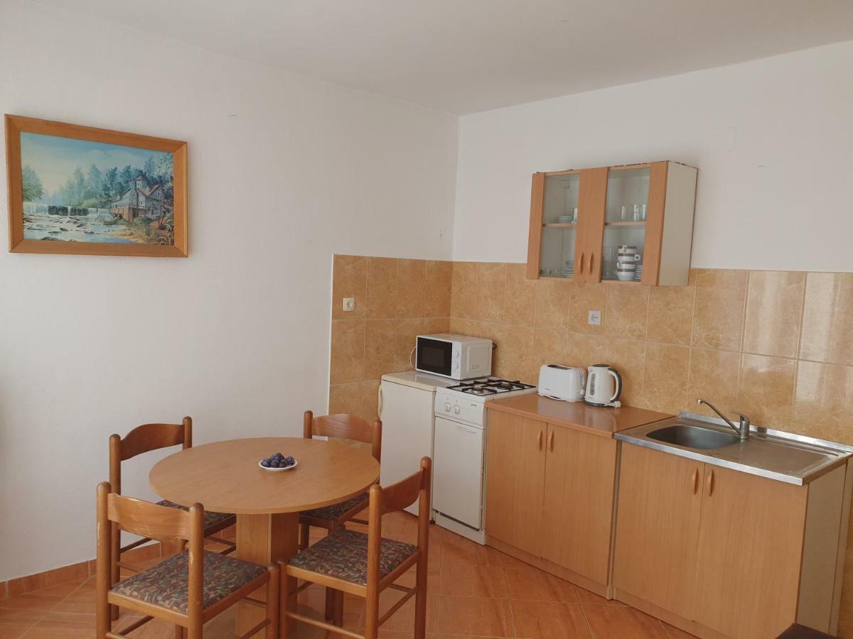 Apartments Slavica Rab Town Eksteriør billede